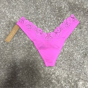 skims fits everybody lace dipped thong